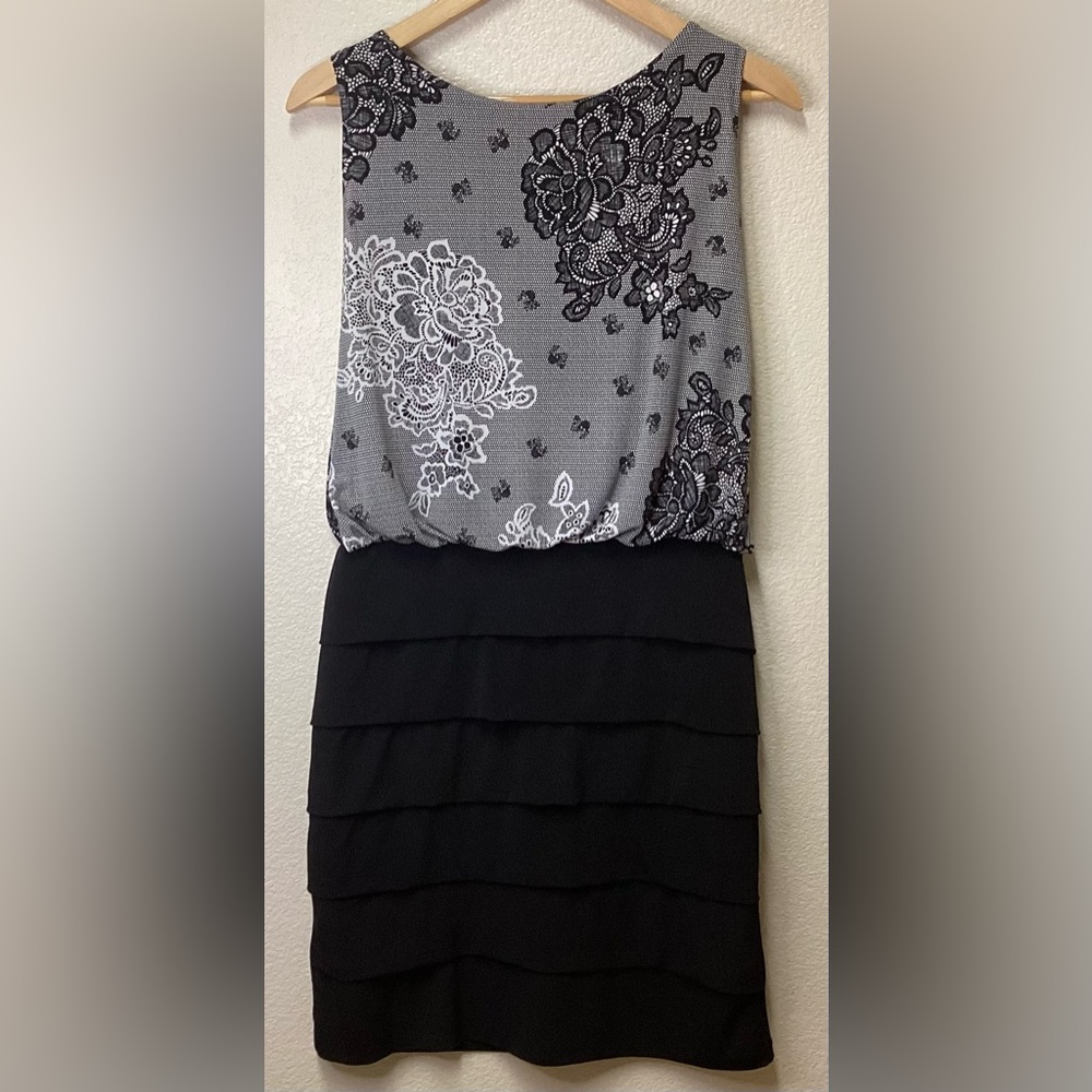 sleeveless open back unique floral black white
